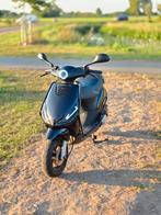 Piaggio zip iget 2018, Fietsen en Brommers, Scooters | Piaggio, Ophalen, Maximaal 45 km/u, Zip, Zo goed als nieuw