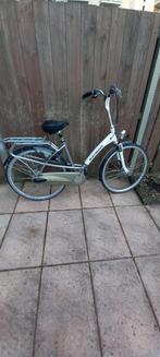 batavus damesfiets /Meisjesfiets 28inch, Fietsen en Brommers, Fietsen | Dames | Omafietsen, Ophalen of Verzenden, Zo goed als nieuw