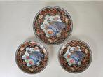 Drie borden pauw decor, porselein, Japan, 2e helft 20e eeuw, Ophalen of Verzenden