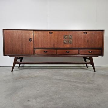 Vintage dressoir Wébé, Louis van Teeffelen beschikbaar voor biedingen