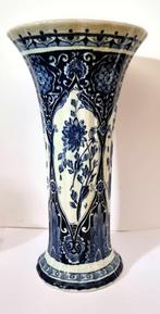 Vaas in Delfts blauw., Blauw, Aardewerk of Porselein, Ophalen of Verzenden, Zo goed als nieuw