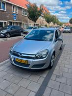 Opel Astra 1.6 16V 5D 77KW 2006 Grijs. 1 JAAR APK!, Auto's, Opel, Voorwielaandrijving, 15 km/l, 4 cilinders, 1165 kg