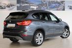 BMW X1 sDrive18i High Executive | Elektrisch Glazen Panorama, Auto's, Stof, Euro 6, Met garantie (alle), Bedrijf