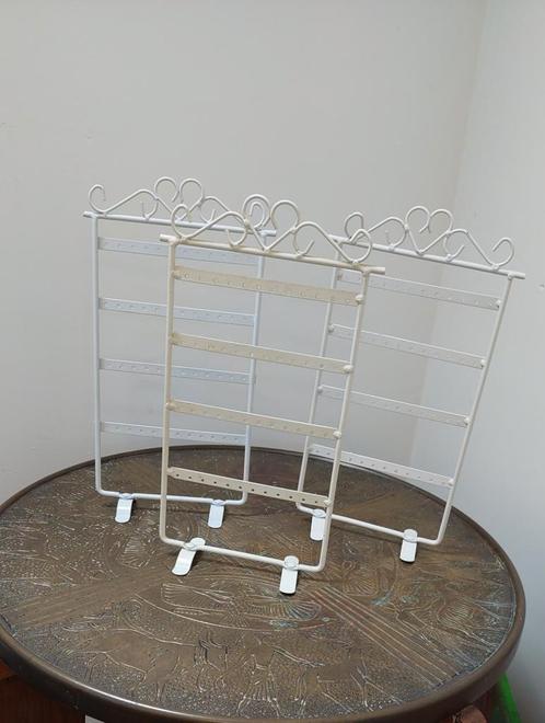 2x Oorbellenrekje wit 30x15, Sieraden, Tassen en Uiterlijk, Overige Accessoires, Gebruikt, Ophalen of Verzenden