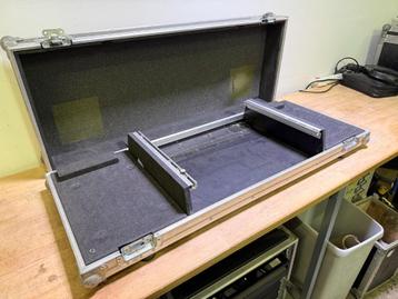 Flightcase DJ set met 19" rack beschikbaar voor biedingen