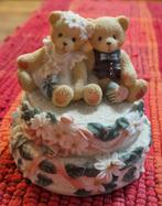 Mr & MS bruidspaar doosje., Verzamelen, Beren en Cherished Teddies, Ophalen of Verzenden, Zo goed als nieuw, Stoffen beer, Overige merken