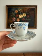 Vintage Limoges Kop en Schotel - Blauwe Bloemen, Ophalen of Verzenden, Zo goed als nieuw, Porselein, Overige stijlen