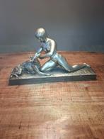 H. Heusers Beeld - Vrouw met Hond, Antiek en Kunst, Ophalen of Verzenden