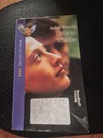 Liefde en schaduw, Ophalen of Verzenden, Gelezen