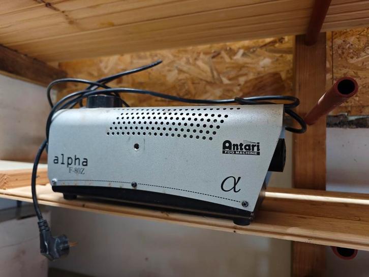 Antari Alpha FZ-80 Rookmachine + Jerrycan rook lvloeistof, Muziek en Instrumenten, Licht en Laser, Gebruikt, Rookmachine, Ophalen
