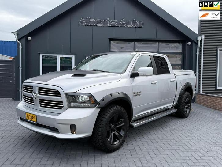 Dodge Ram 1500 5.7 V8 Quad Cab 6'4 | XENON | CAMERA | ZEER M, Auto's, Dodge, Bedrijf, Te koop, RAM 1500, 4x4, ABS, Achteruitrijcamera