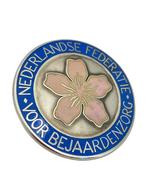 Zilveren broche Nederlandse federatie voor bejaardenzorg, Verzenden, Minder dan 4 cm, Zo goed als nieuw, Www.nynkegardenier.nl