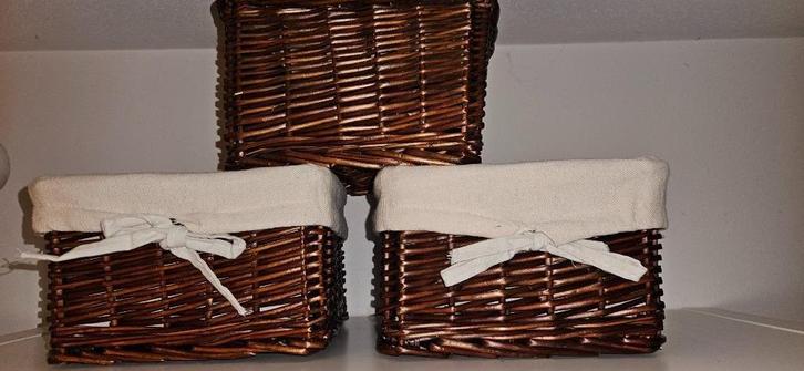 3 mandjes samen voor € 10,00, Huis en Inrichting, Woonaccessoires | Schalen en Manden, Zo goed als nieuw, Rechthoekig, Riet, Ophalen of Verzenden