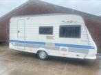 Hobby De Luxe 440SF met voortent, Caravans en Kamperen, Caravans, Treinzit, Bedrijf, Vast bed, Stabilisator