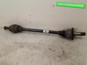 AANDRIJFAS RECHTS ACHTER BMW 5 serie (F10) (33207581018) beschikbaar voor biedingen