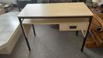 Bureau hout met stalen frame, Huis en Inrichting, Bureaus, Ophalen, Gebruikt, Bureau