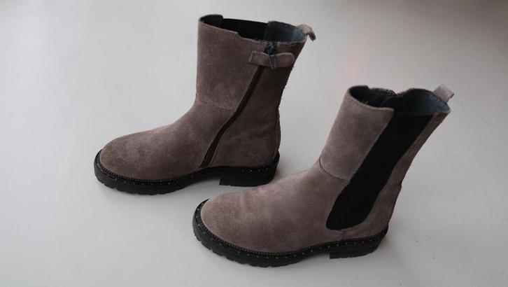 Leuke laarsjes - suède kinderlaarzen met rits schoenmaat 32, Kinderen en Baby's, Kinderkleding | Schoenen en Sokken, Zo goed als nieuw