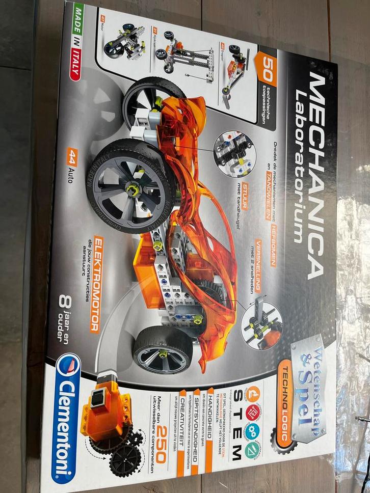 Clementoni Mechanica Laboratorium Auto, Kinderen en Baby's, Speelgoed | Speelgoedvoertuigen, Nieuw, Afstandsbediening, Ophalen