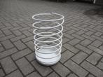 Vintage Wit + Zwart metalen spiraal paraplubak 70/80, Huis en Inrichting, Woonaccessoires | Paraplubakken, Ophalen of Verzenden