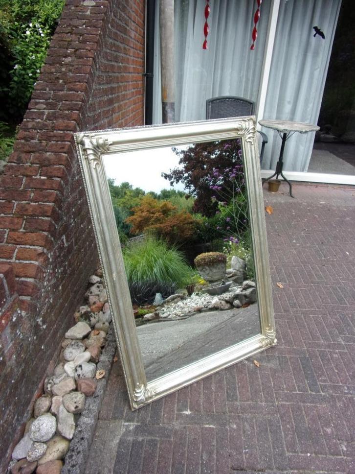 BROCANTE BAROKLIJST HOUT MET GROTE SPIEGEL/MOOIE STAAT, Huis en Inrichting, Woonaccessoires | Spiegels, Zo goed als nieuw, Minder dan 100 cm