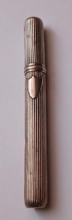 Nederlands zilveren geribde naaldenkoker - 19e eeuw, Ophalen of Verzenden, Zilver