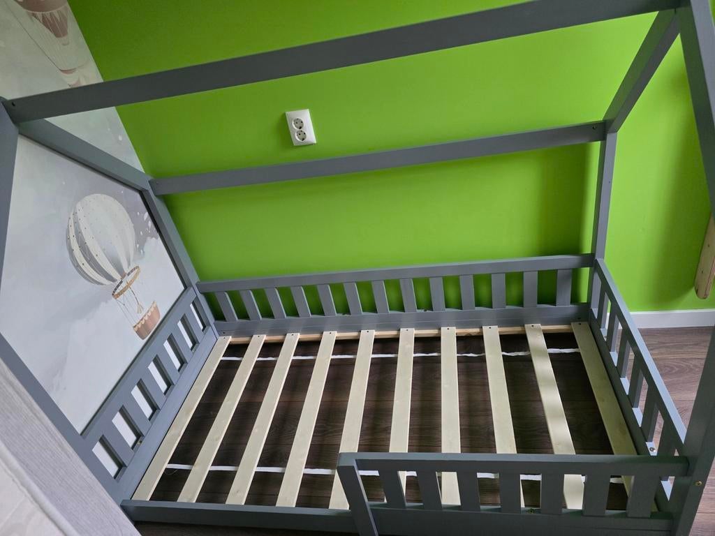 Kinderbed met een zeer goed matras, 70 tot 85 cm, Ophalen of Verzenden, Zo goed als nieuw, Matras