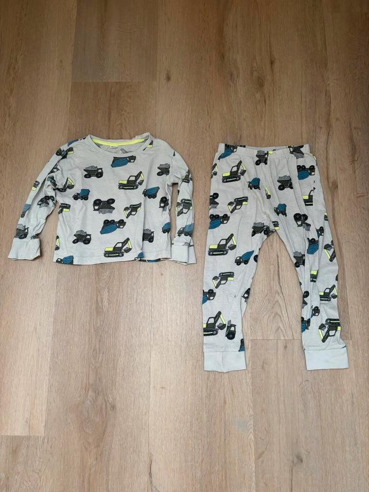 2x Zeeman Pyjama's Maat 98/104 Dino & Auto, Kinderen en Baby's, Kinderkleding | Maat 98, Gebruikt, Nacht- of Onderkleding, Ophalen of Verzenden