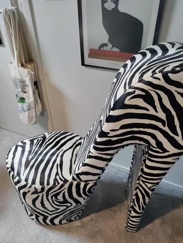 Hakstoel zebra beschikbaar voor biedingen
