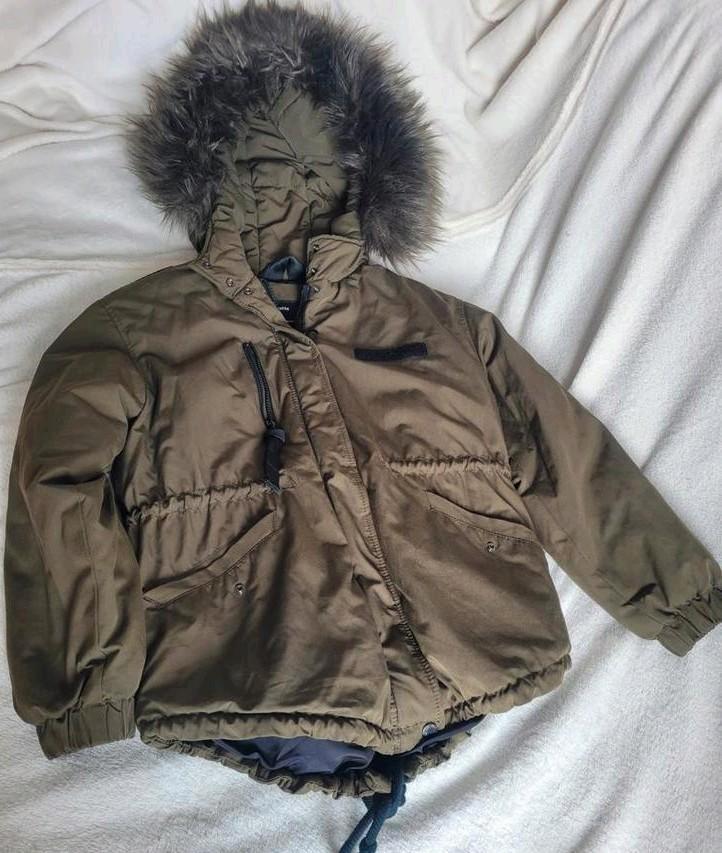 Bershka Jas  Groen Maat S - Tussenjas - groen, Kleding | Dames, Jassen | Winter, Zo goed als nieuw, Maat 36 (S), Groen, Ophalen of Verzenden