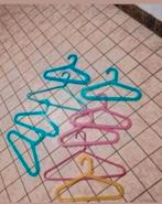9x Mooie kleuren kledinghangers, Kleding | Dames, Kledinghangers, Ophalen of Verzenden