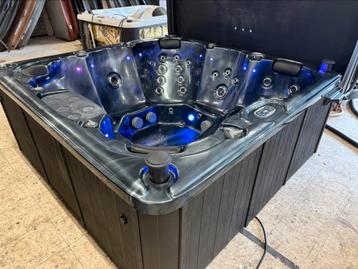 Jacuzzi balboa 230x230 extreem dik ! beschikbaar voor biedingen