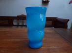 Vintage opaline vaas in blauw met witte lijnen, Antiek en Kunst, Ophalen of Verzenden