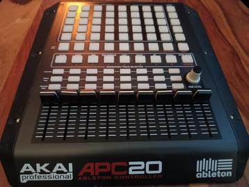  Akai APC-20 beschikbaar voor biedingen