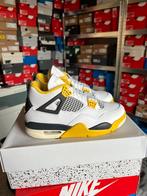 Nike Air Jordan 4 Vivid Sulfur (37.5), Kleding | Dames, Schoenen, Ophalen of Verzenden