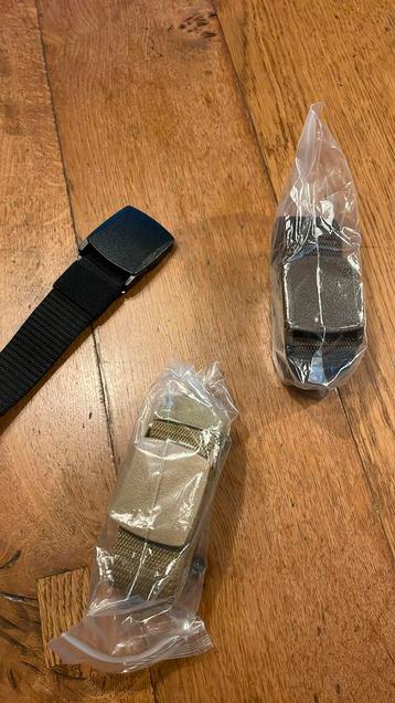 3x riem kunststof zwart , bruin en beige beschikbaar voor biedingen