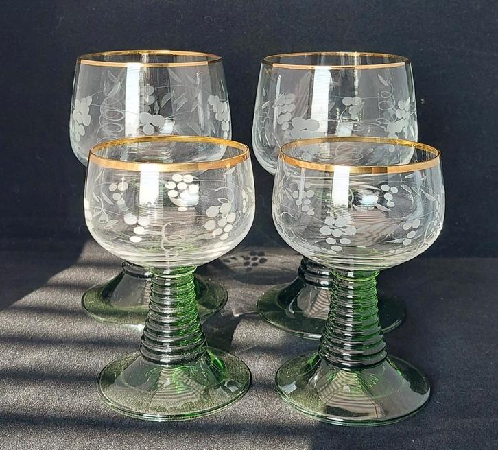 Kristallen roemer wijnglazen groene trompetvoet gouden rand, Antiek en Kunst, Antiek | Glas en Kristal, Ophalen of Verzenden