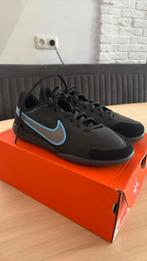 Nike voetbalschoenen (indoor) JR Legend maat 36,5 NIEUW, Sport en Fitness, Voetbal, Ophalen of Verzenden, Nieuw, Schoenen