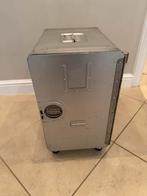 Transavia aluminium airline container, Ophalen, Gebruikt