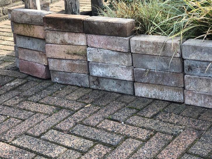 62 nooit gebruikte stenen - 22x7x6 cm, Tuin en Terras, Tegels en Klinkers, Gebruikt, Klinkers, Beton, Minder dan 5 m², Ophalen