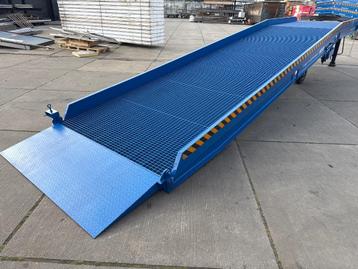 Laad ramp beschikbaar voor biedingen