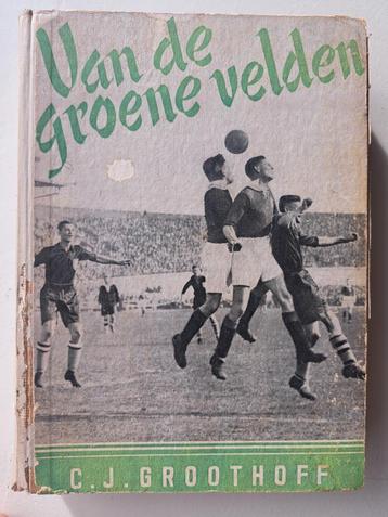 Van de Groene Velden - Voetbalboek 1947 beschikbaar voor biedingen