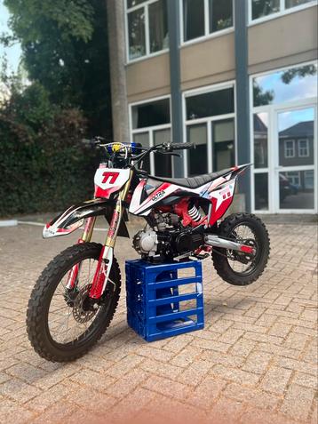 Ultra pitbike 125 cc 2024 beschikbaar voor biedingen