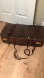 Brocante zeer oude leren koffer, Gebruikt, Leer, 35 tot 45 cm, Ophalen