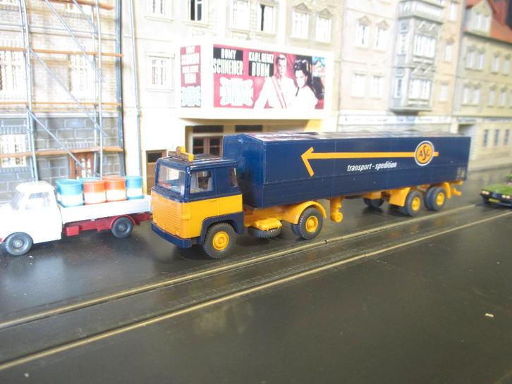 Scania 111 - Wiking ASG in OVP, Hobby en Vrije tijd, Modelauto's | 1:87, Zo goed als nieuw, Bus of Vrachtwagen, Wiking, Ophalen of Verzenden