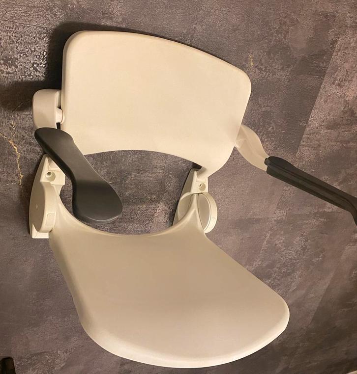 Inklapbare Douchestoel - Stevig & Solide, Huis en Inrichting, Badkamer | Badkamermeubels, Gebruikt, Overige typen, Minder dan 100 cm