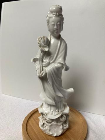 chinees biscuit porselein beeldje geisha beschikbaar voor biedingen