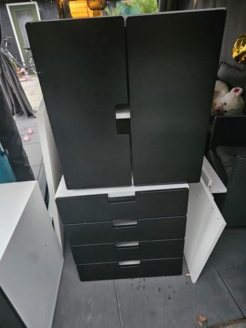 Ikea kast met zwarte lades smastad  beschikbaar voor biedingen