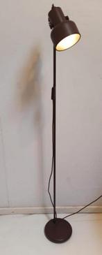 Vintage vloerlamp jaren 70, schakelaar retro stalamp bruin, Huis en Inrichting, Lampen | Vloerlampen, Gebruikt, 100 tot 150 cm