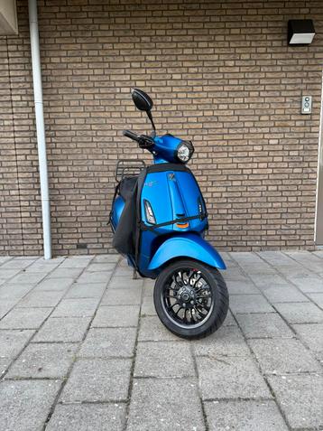 Vespa Sprint 2020 met 6178km goed onderhouden 2e eigenaar beschikbaar voor biedingen