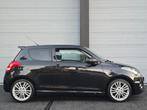 Suzuki Swift 1.6 Sport, Auto's, Suzuki, Voorwielaandrijving, Zwart, 4 cilinders, Bedrijf